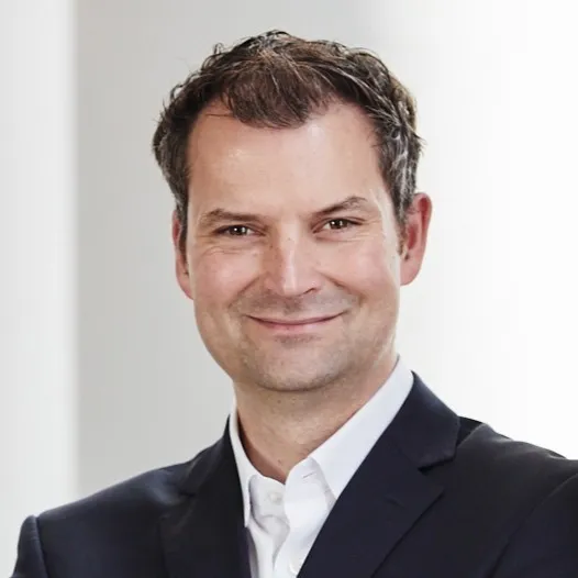 Portrait von Dr. Alexander Jonas, Director bei