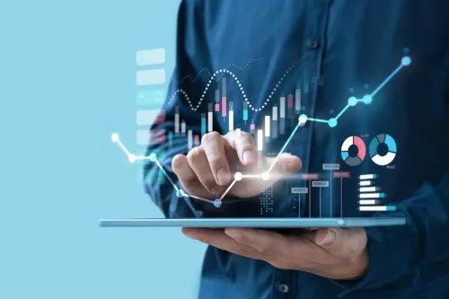 The applications of data analytics are diverse and pursue the goal of converting data into knowledge. Roll & Pastuch supports you in this process.