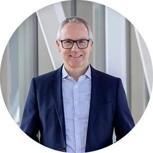 Reinhard Mayer, Executive Vice President and CFO bei